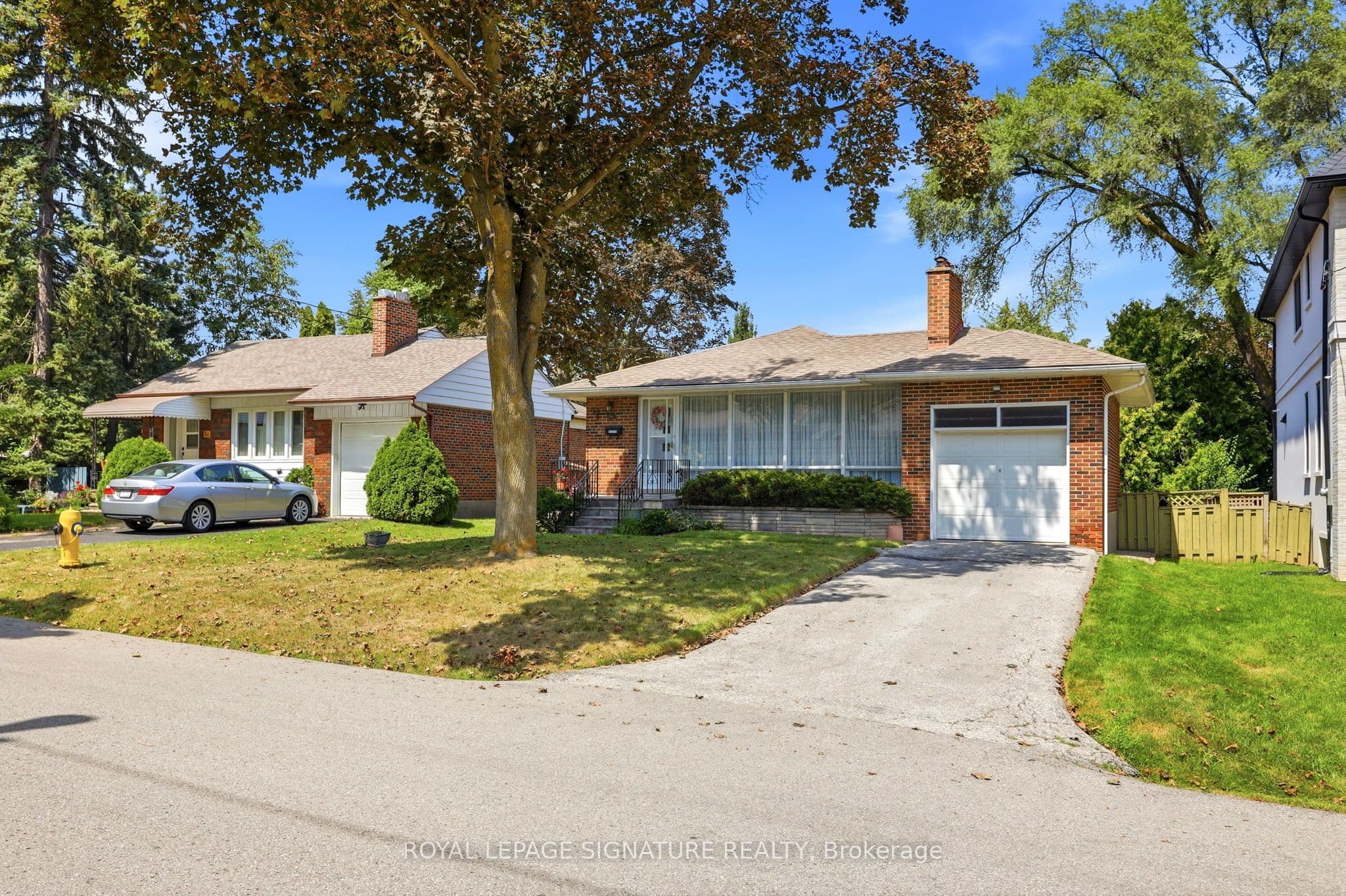 40 Kirk Bradden Road E, Toronto, ON M8Y 2E7