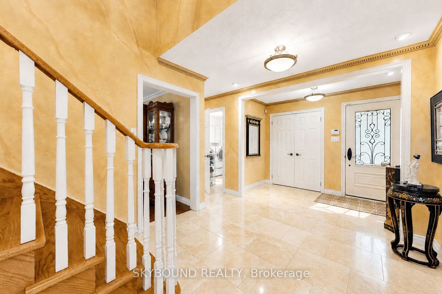 1944 Aldermead Road, Mississauga, ON L5M 3A1
