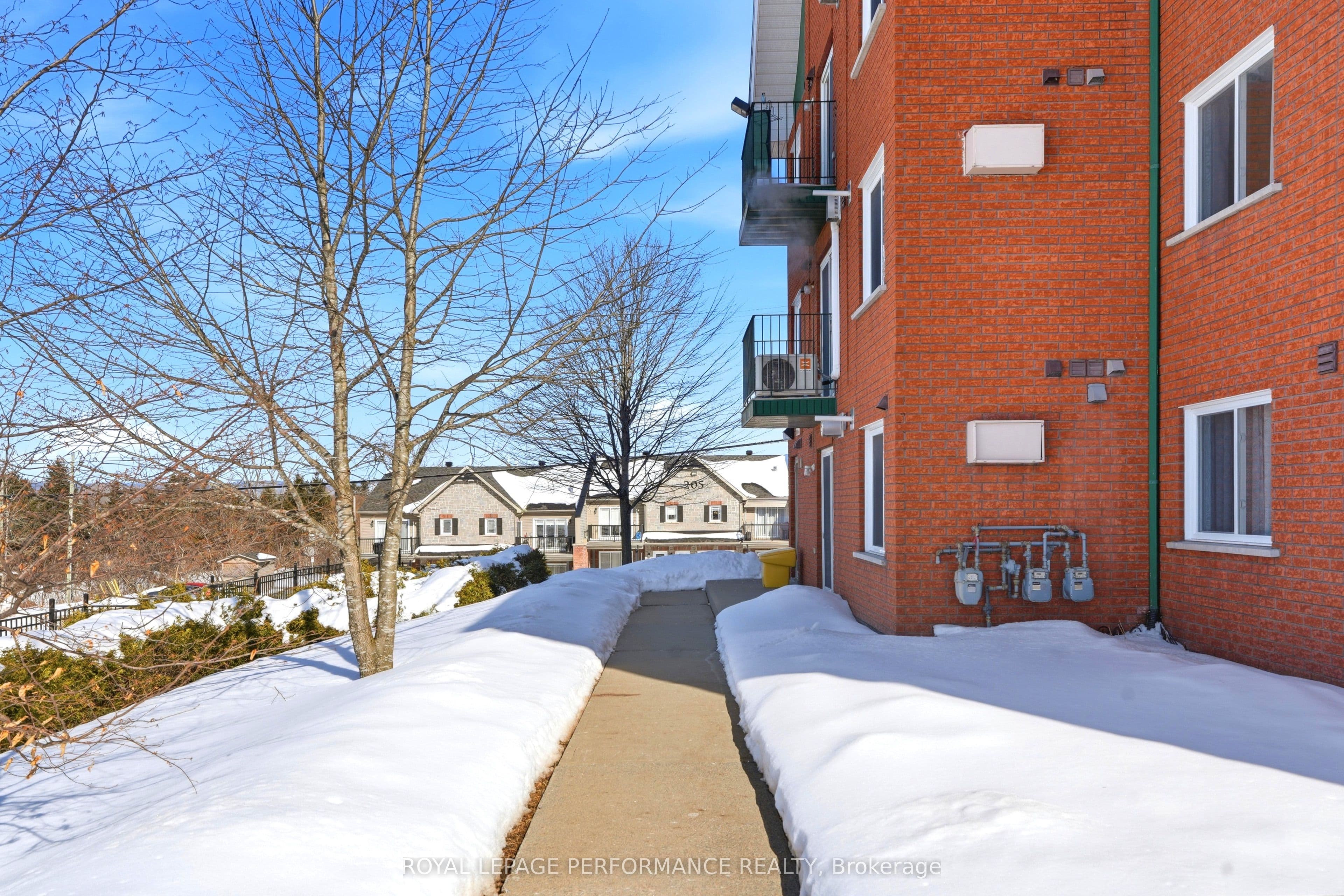 1101 Clement Street 122, Hawkesbury, ON K6A 3P1