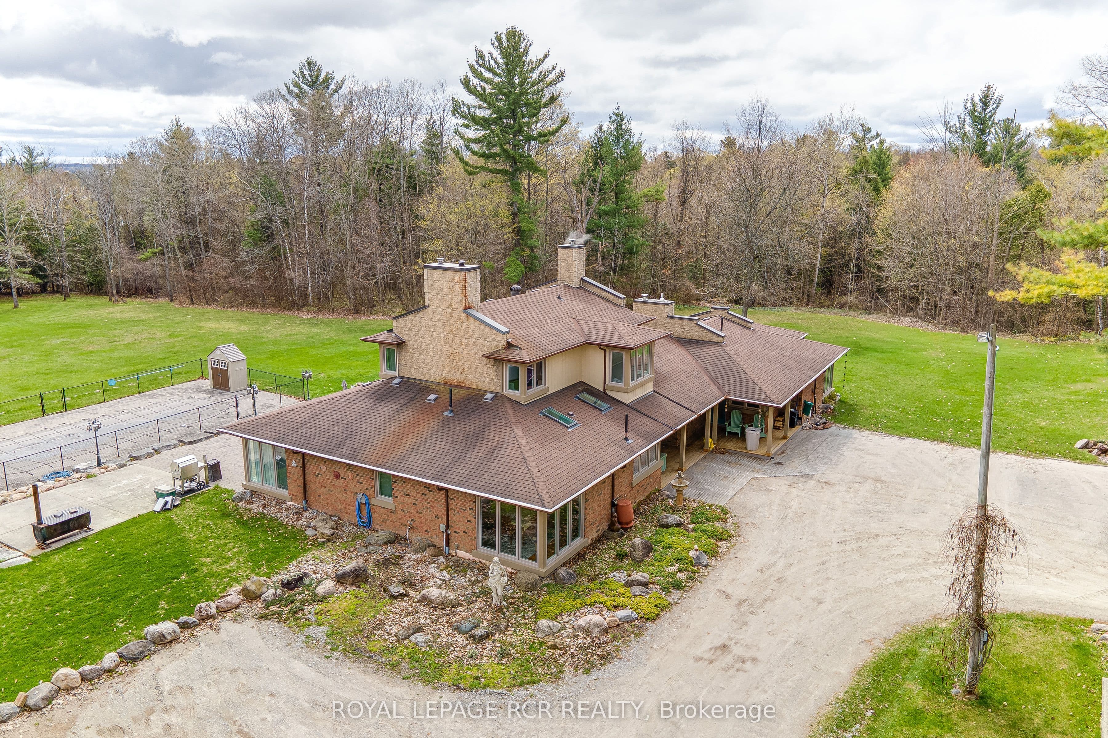 16365 Bathurst Street, Newmarket, ON L3X 1Z8