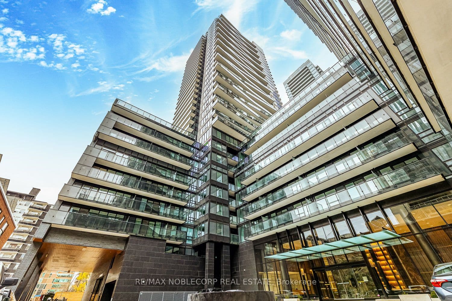 117 Broadway Avenue 817, Toronto, ON M4P 1V3