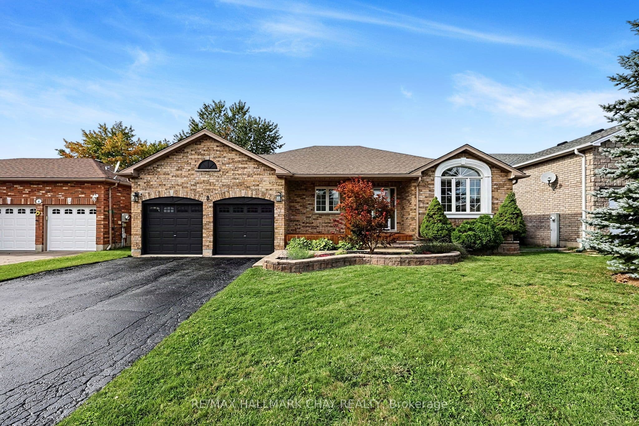 8 Graham Street, Springwater, ON L0L 1P0