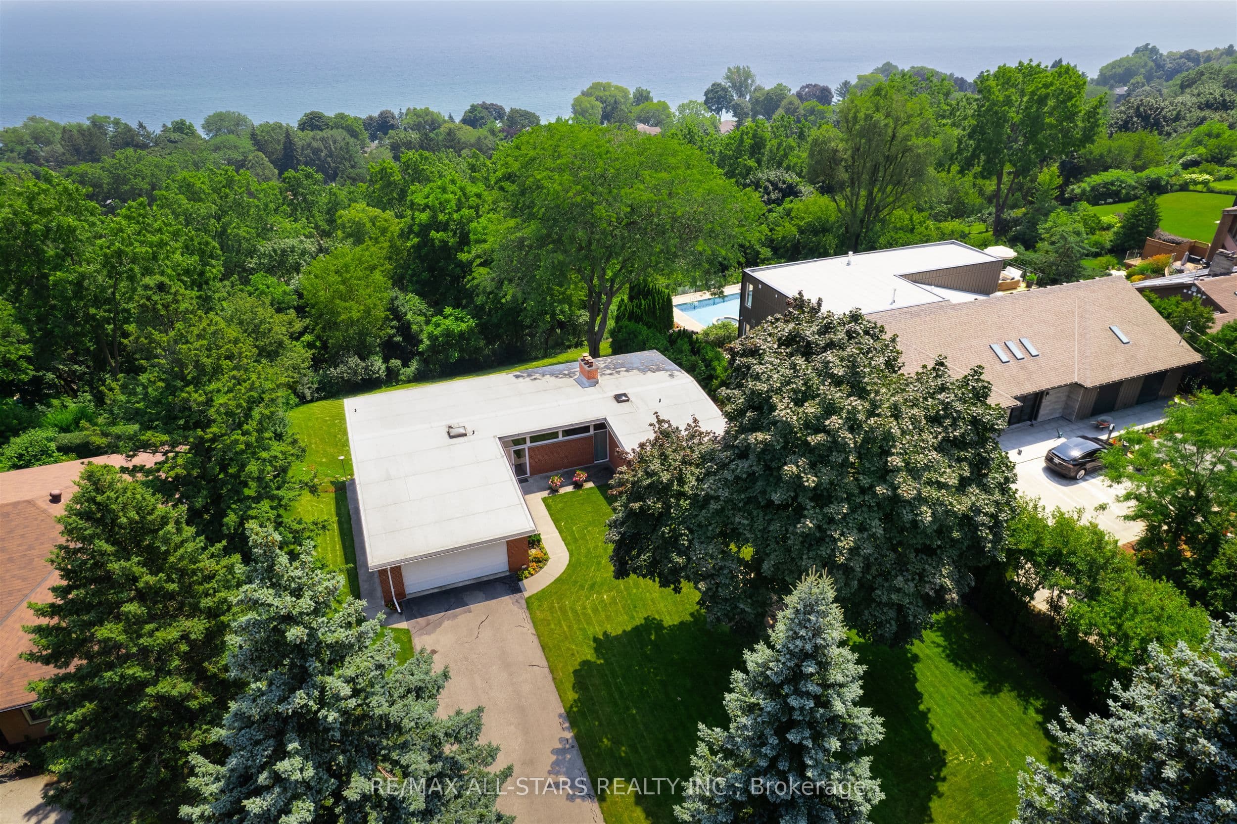 59 Hill Crescent, Toronto, ON M1M 1J3