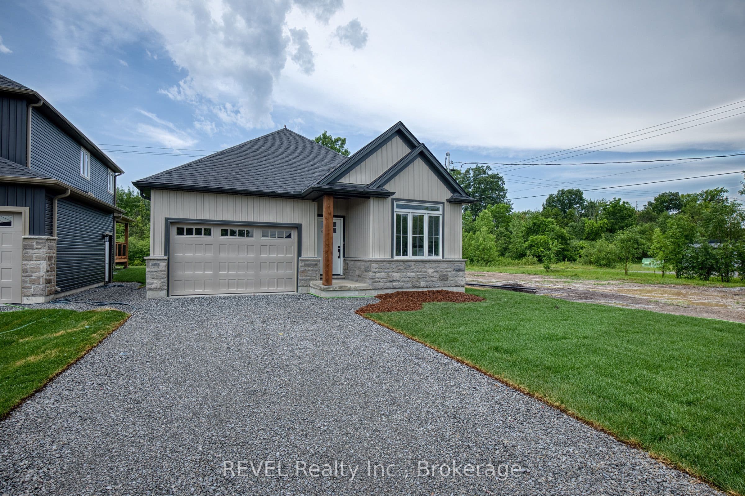 1133 Dipietro Street, Fort Erie, ON L2A 4J4
