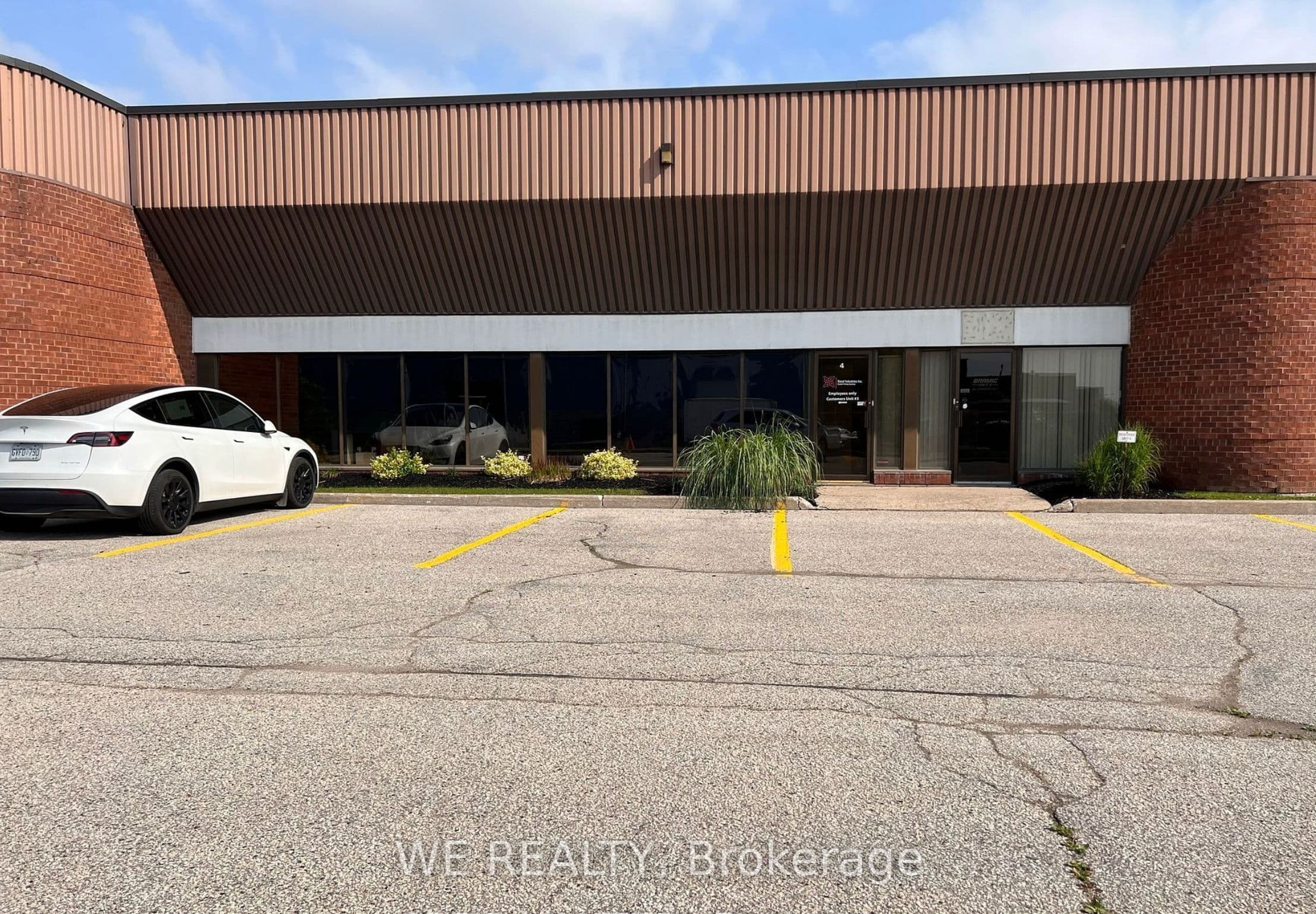 1175 Squires Beach Road Unit 4, Pickering, ON L1W 1V1