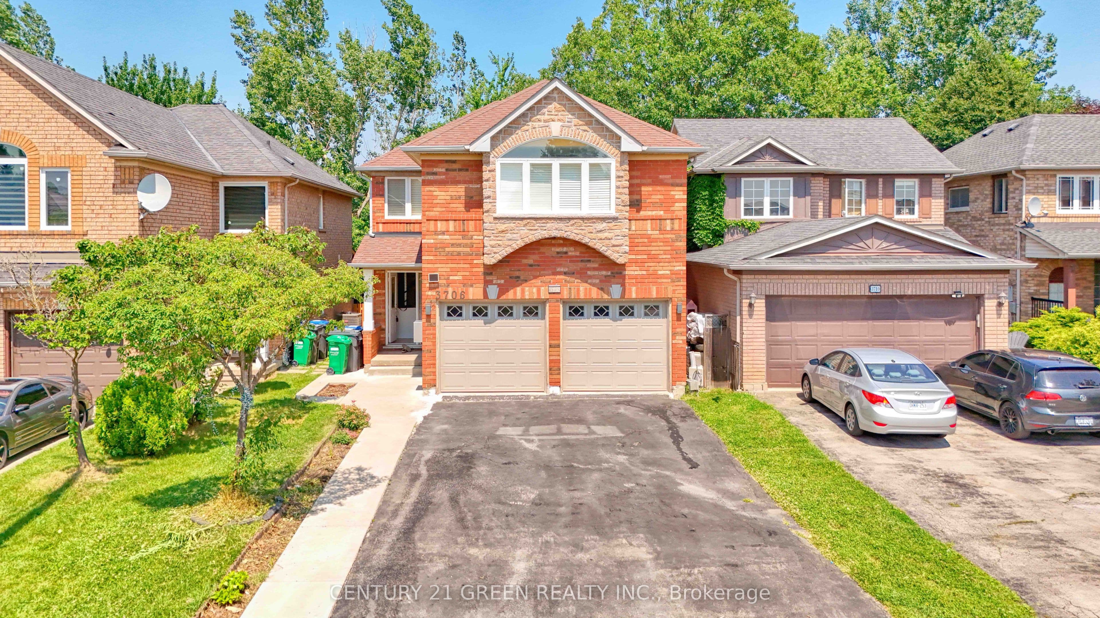 3706 Forest Bluff Crescent, Mississauga, ON L5N 7W7