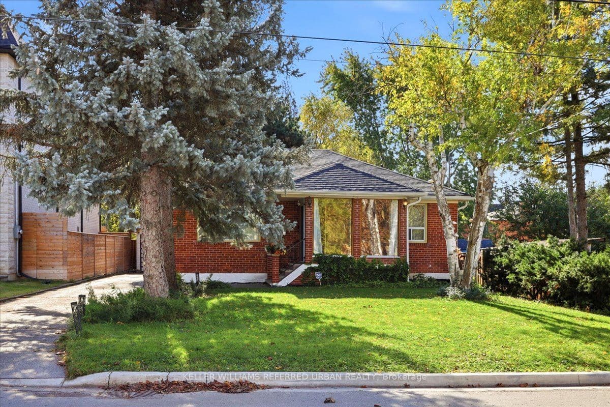241 Churchill Avenue, Toronto, ON M2R 1E2