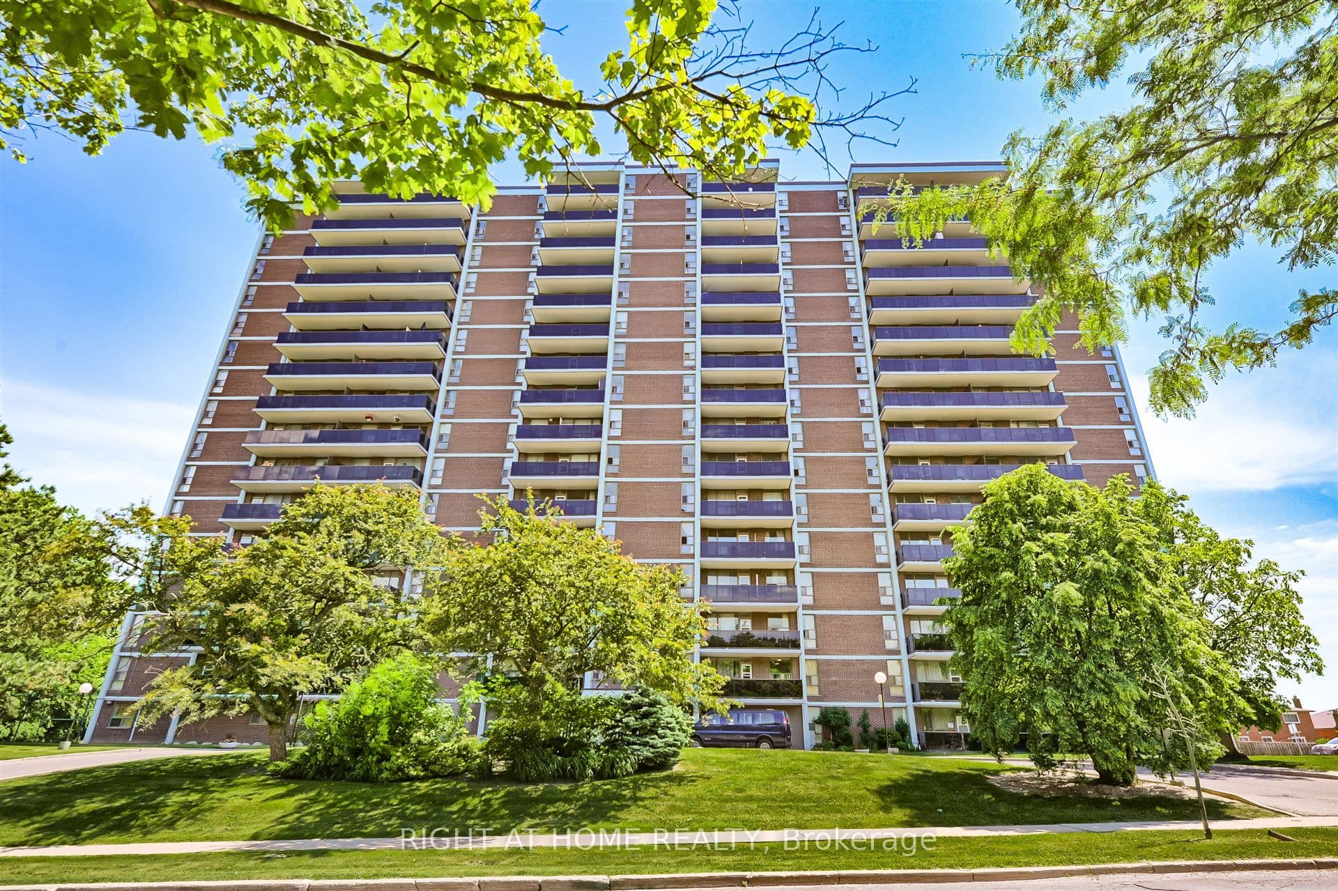 235 Grandravine Drive 812, Toronto, ON M3N 1J2