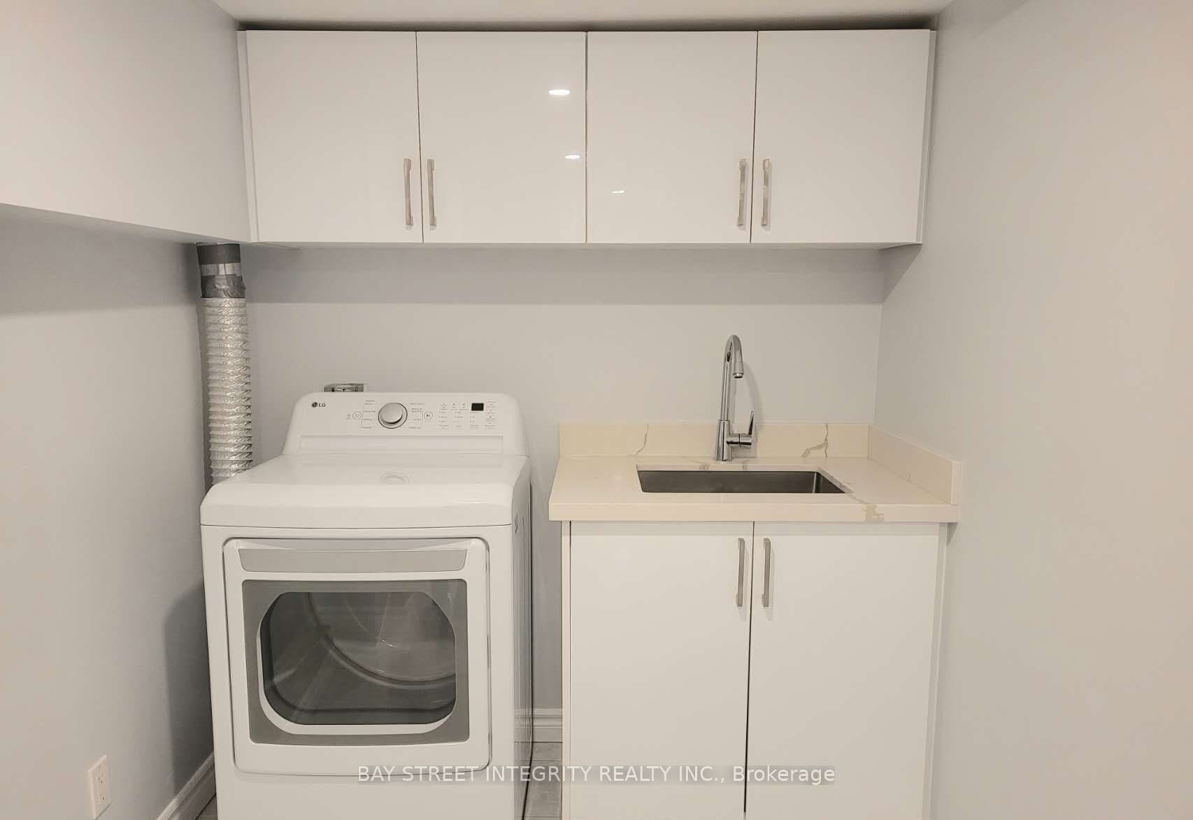 22 Dunbar Crescent, Markham, ON L3R 6W8