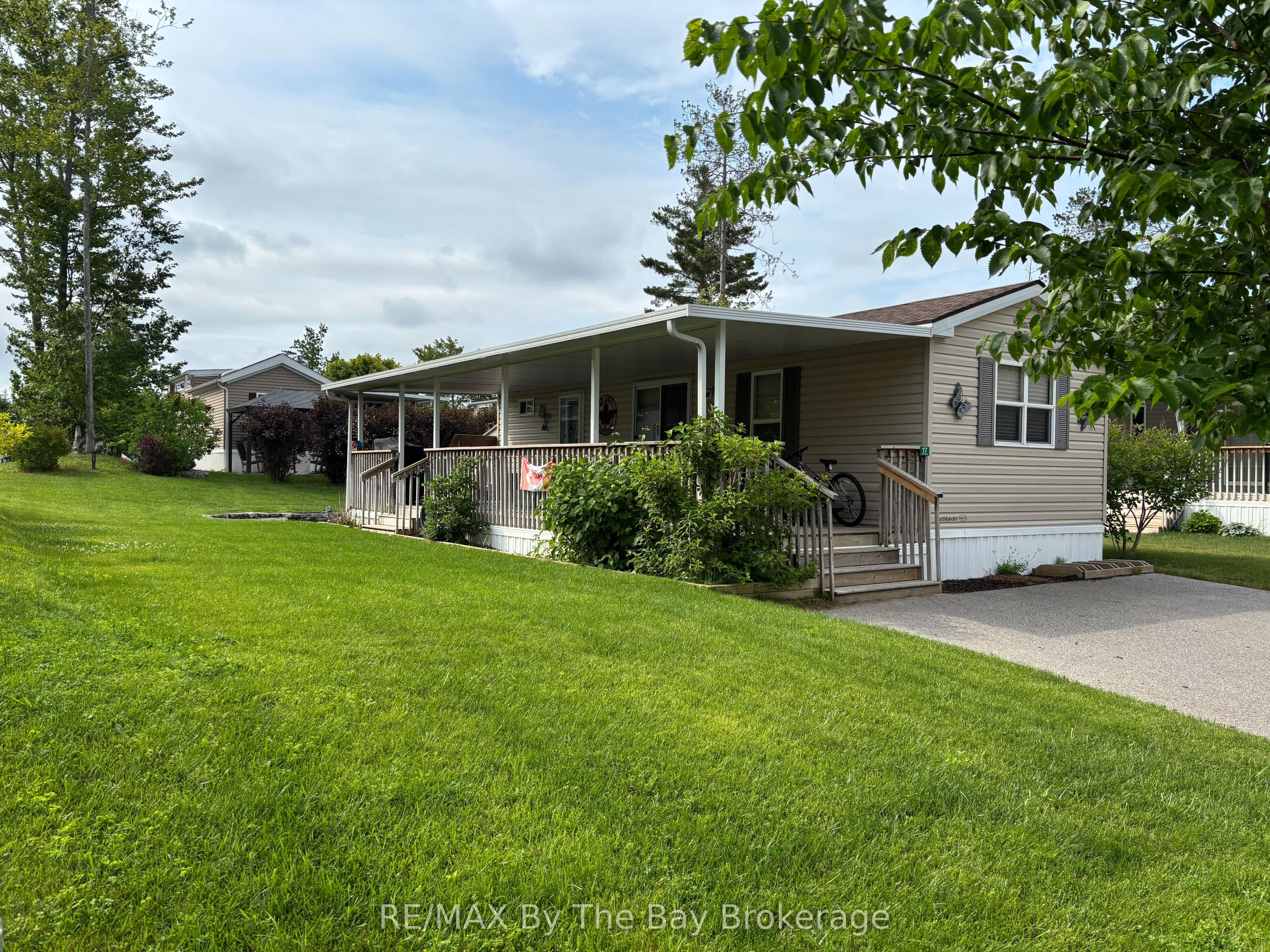 17 CHIPPEWA Trail, Wasaga Beach, ON L9Z 1X7