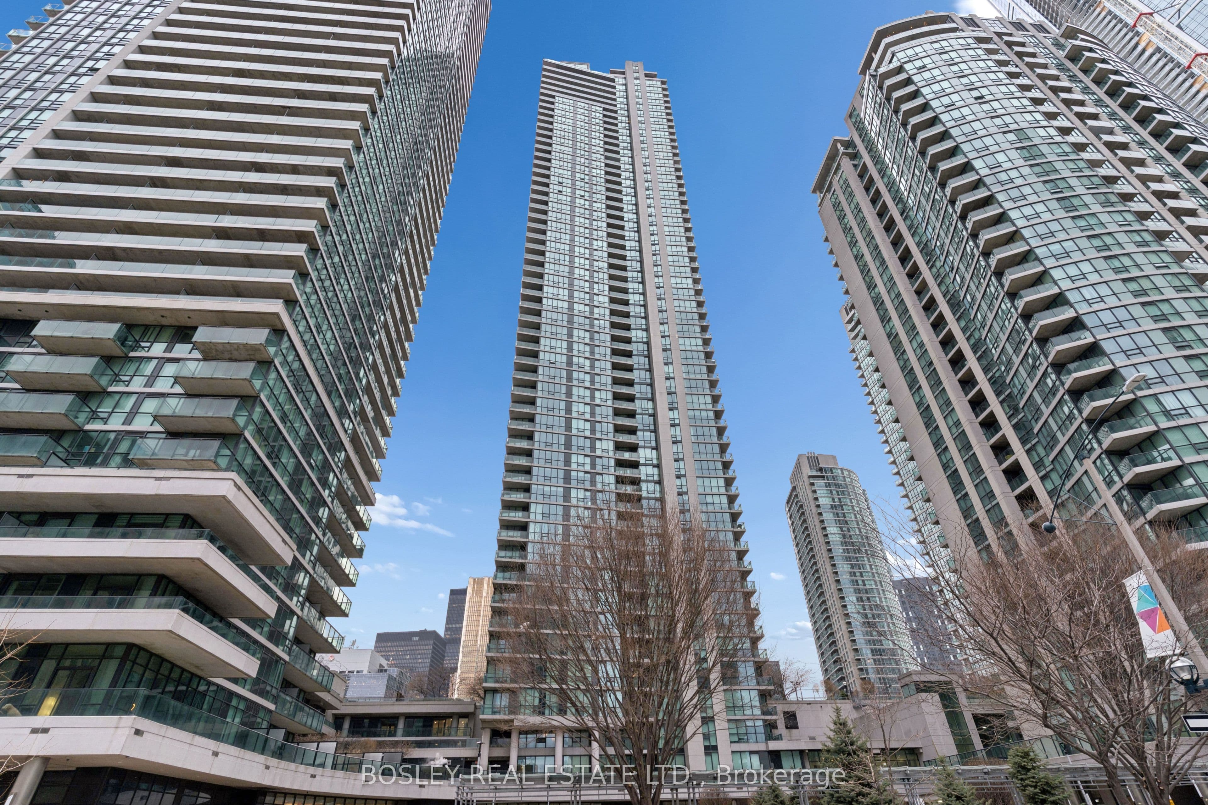 16 Harbour Street 4501, Toronto, ON M5J 2Z7