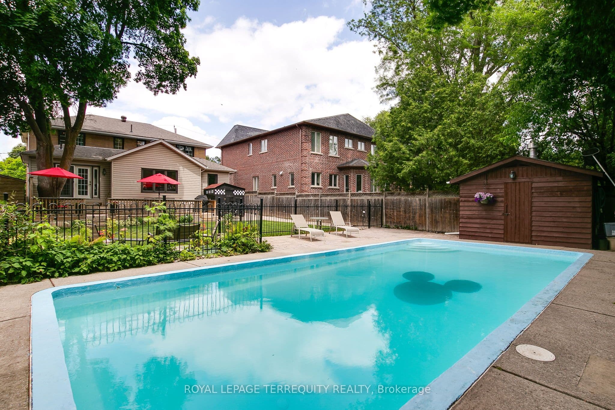 11 Urbandale Avenue, Toronto, ON M2M 2G9