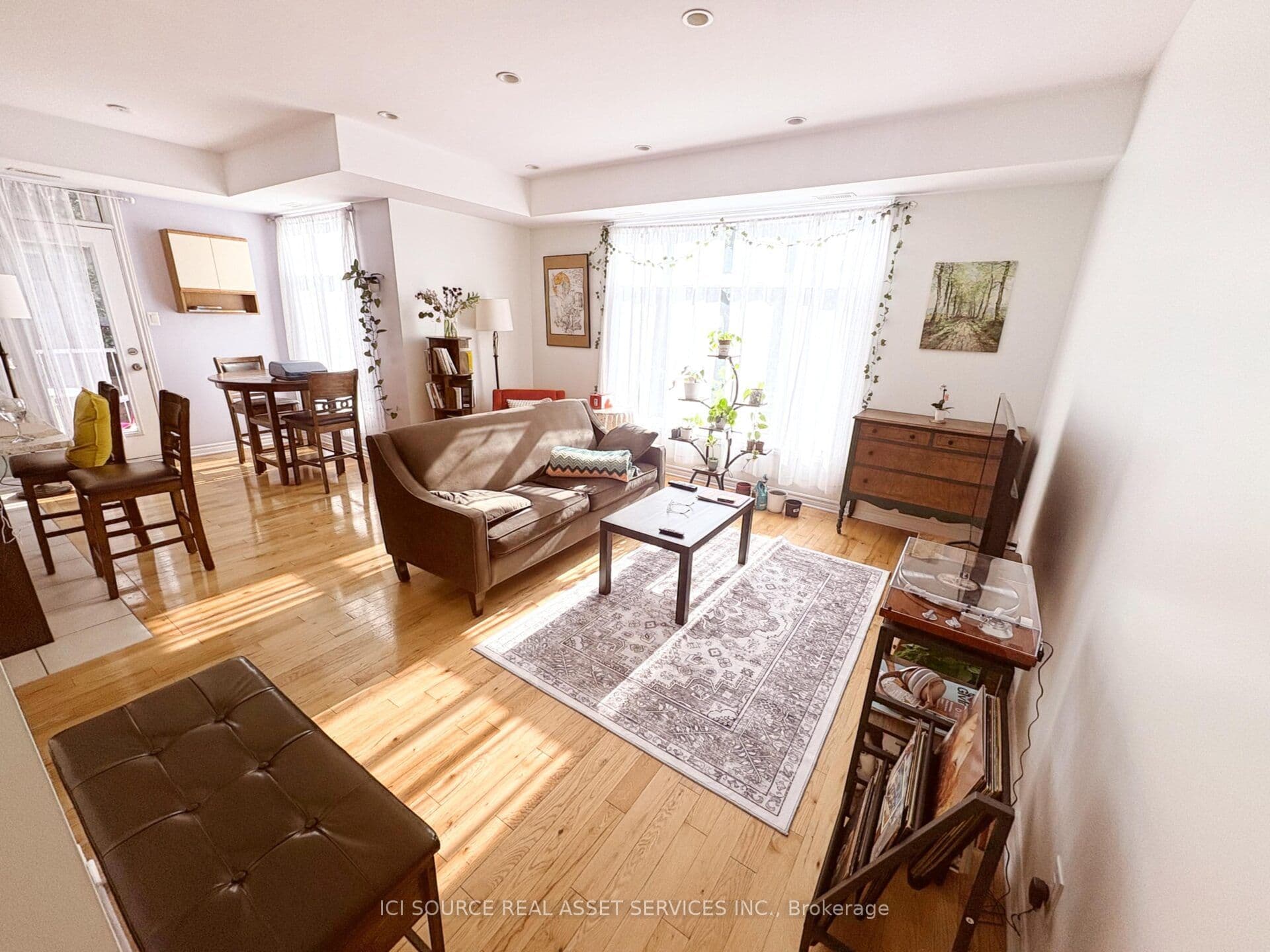 298C Everest Private, Elmvale Acres and Area, ON K1G 4E3