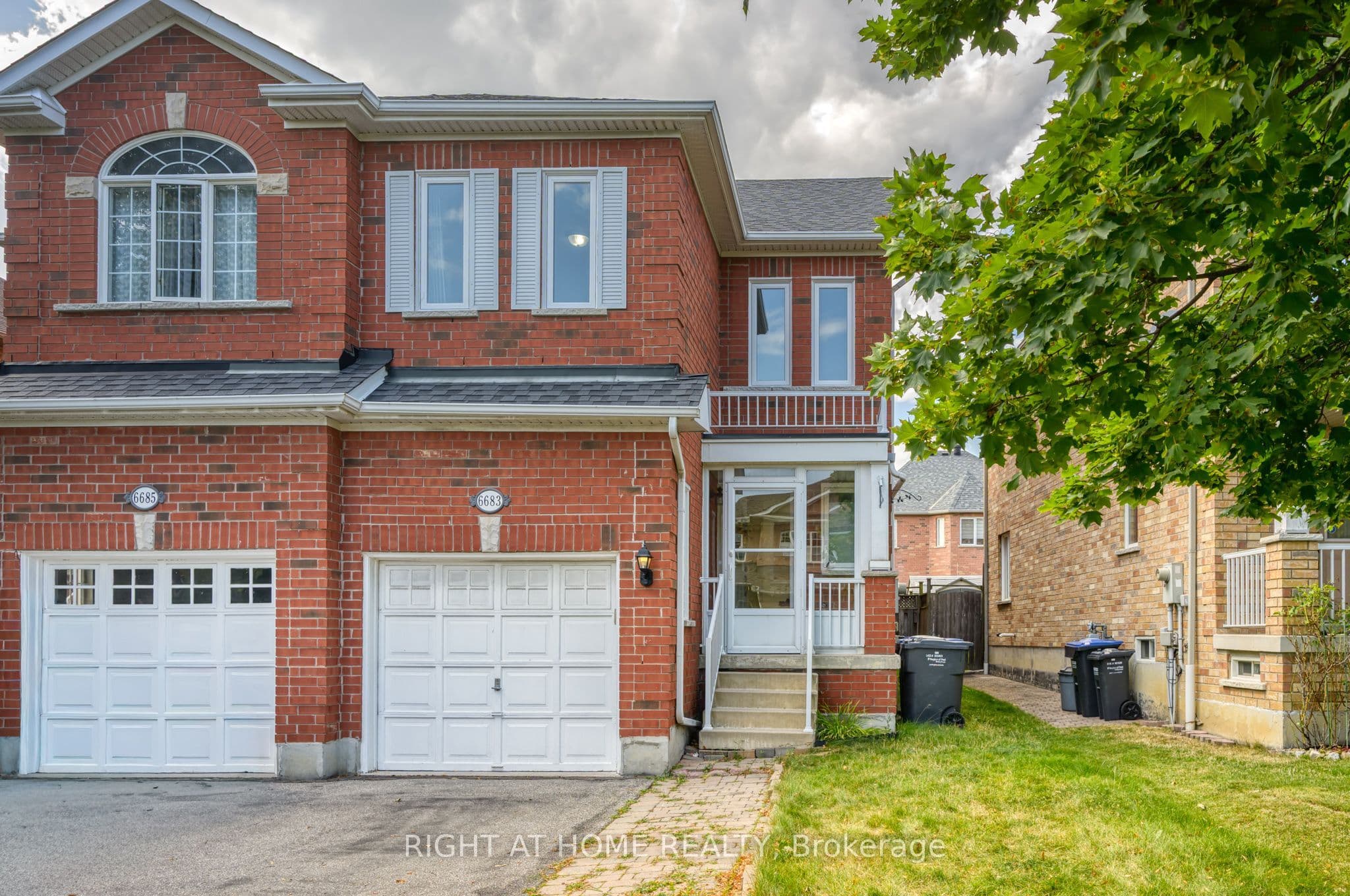 6683 Opera Glass Crescent, Mississauga, ON L5W 1R8