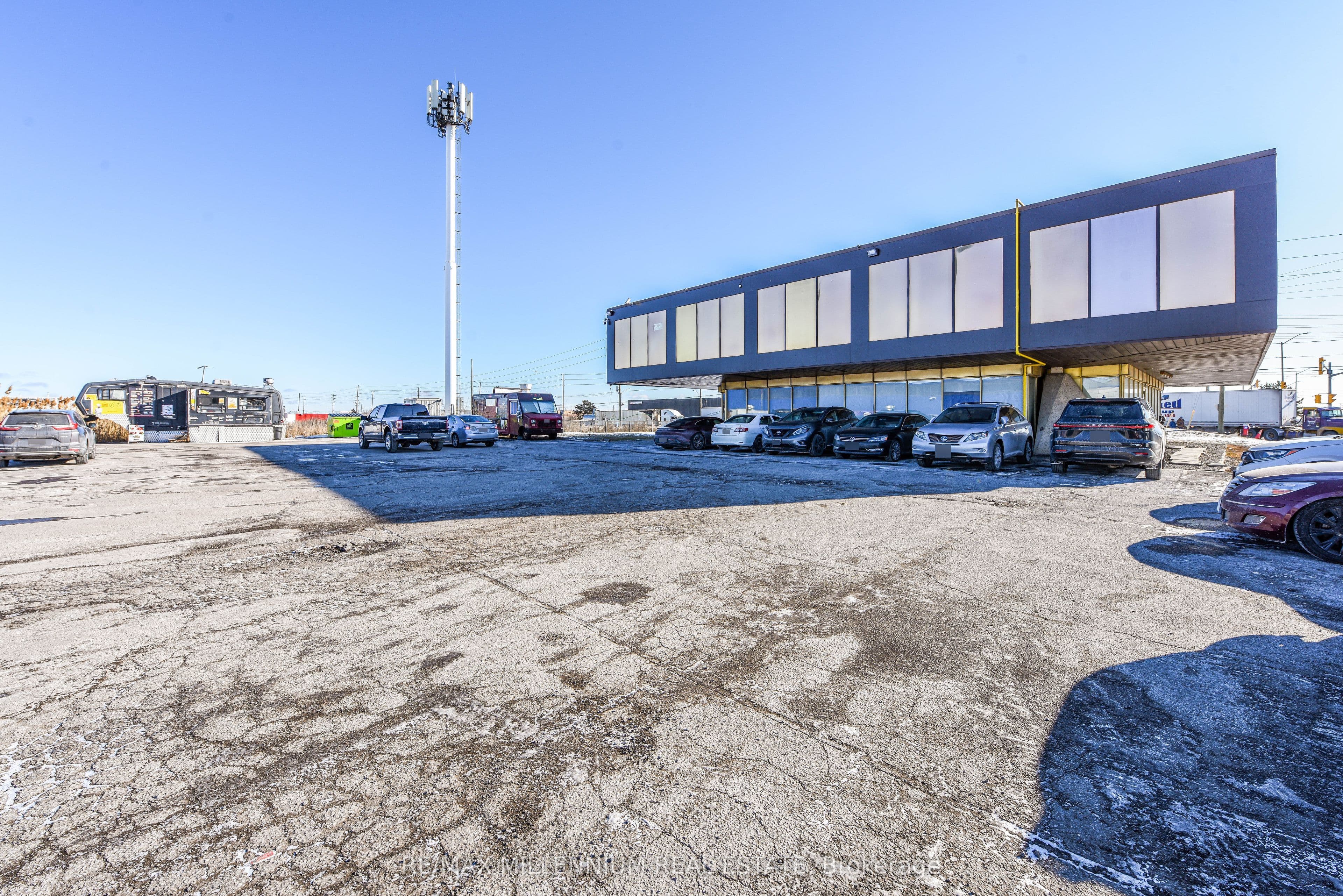 1300 Steeles Avenue E 226/229, Brampton, ON L6T 1A2