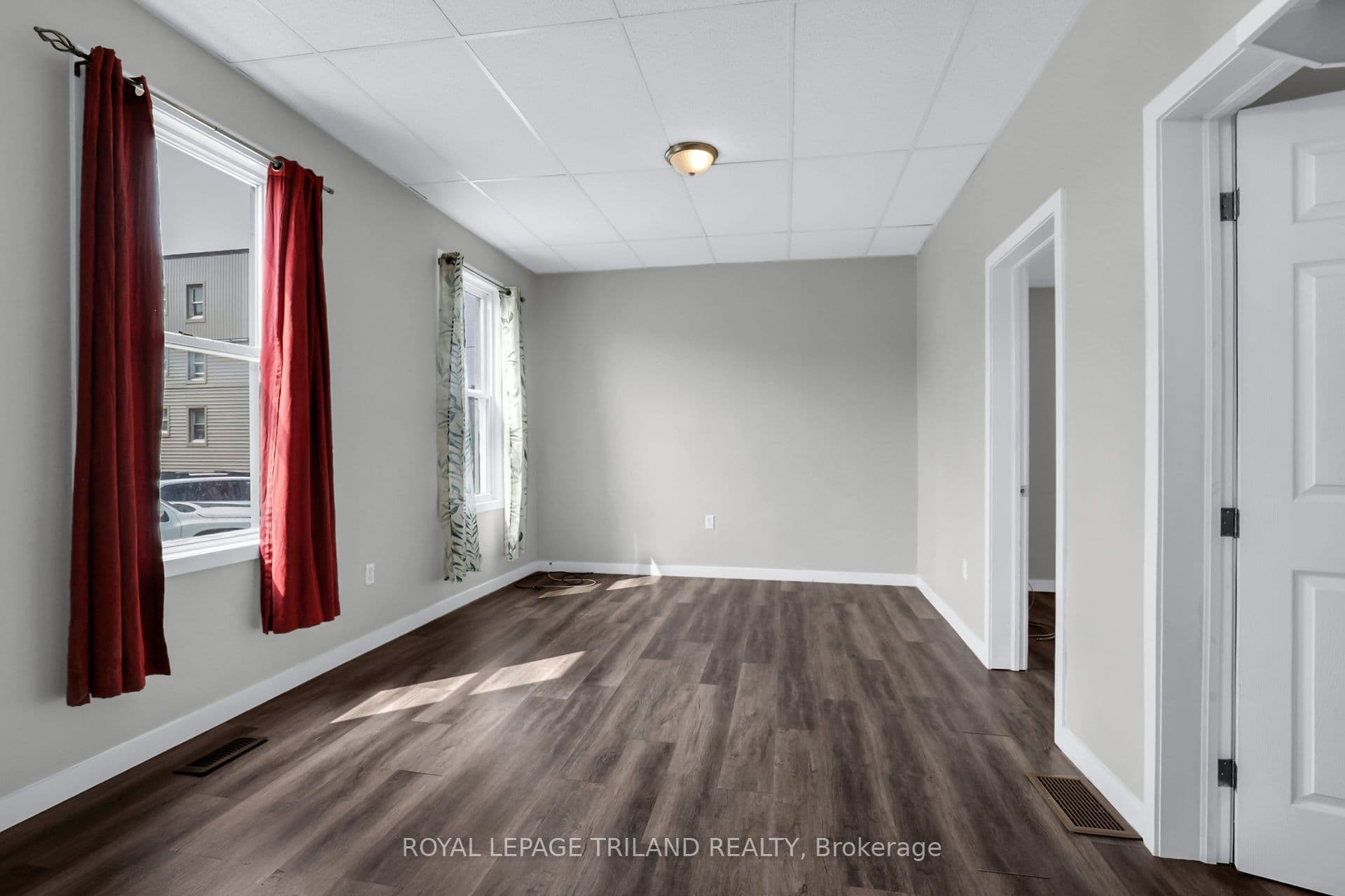 218 Hamilton Road 1, London East, ON N5Z 1R1