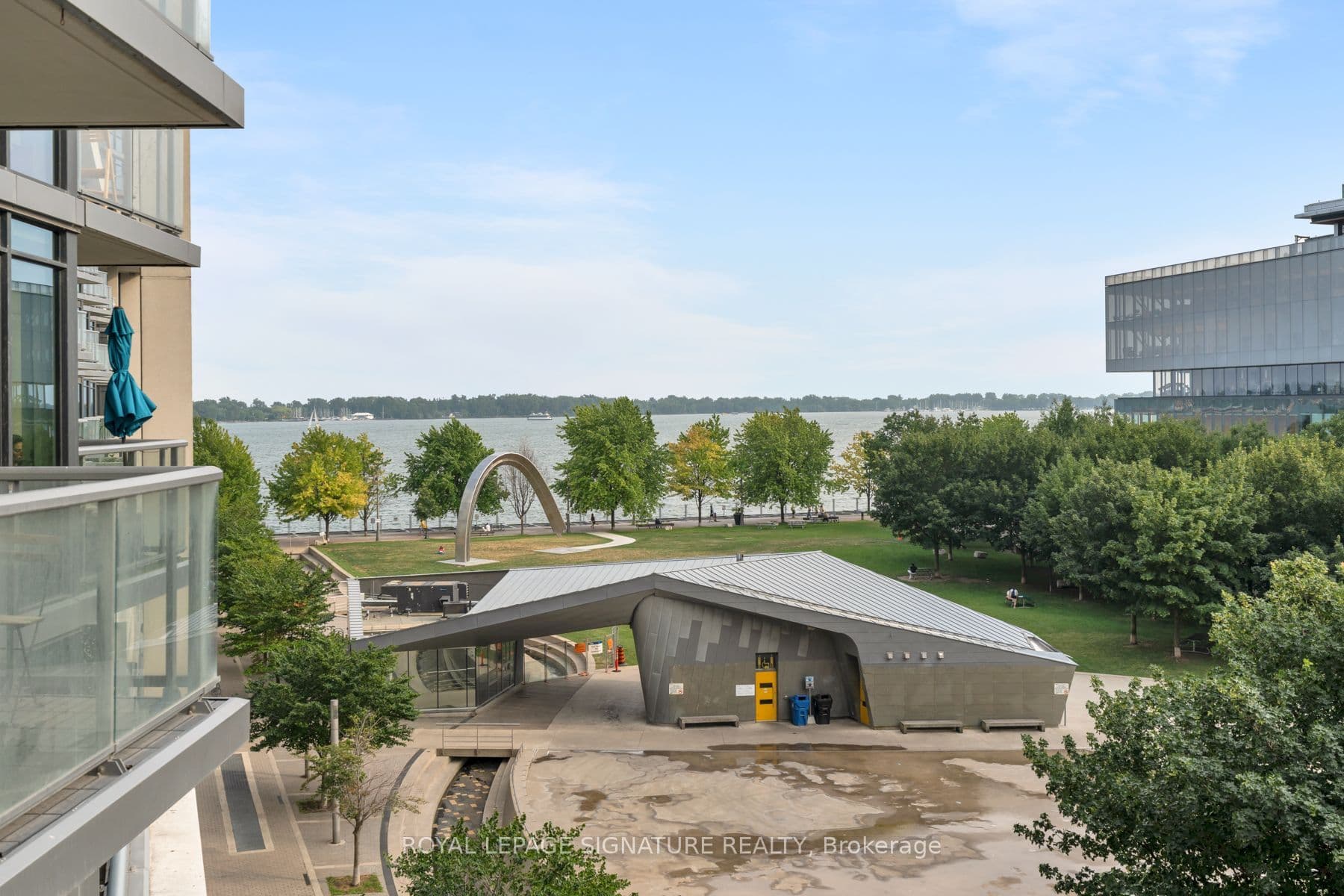 15 Merchants' Wharf 442, Toronto, ON M5A 0N8