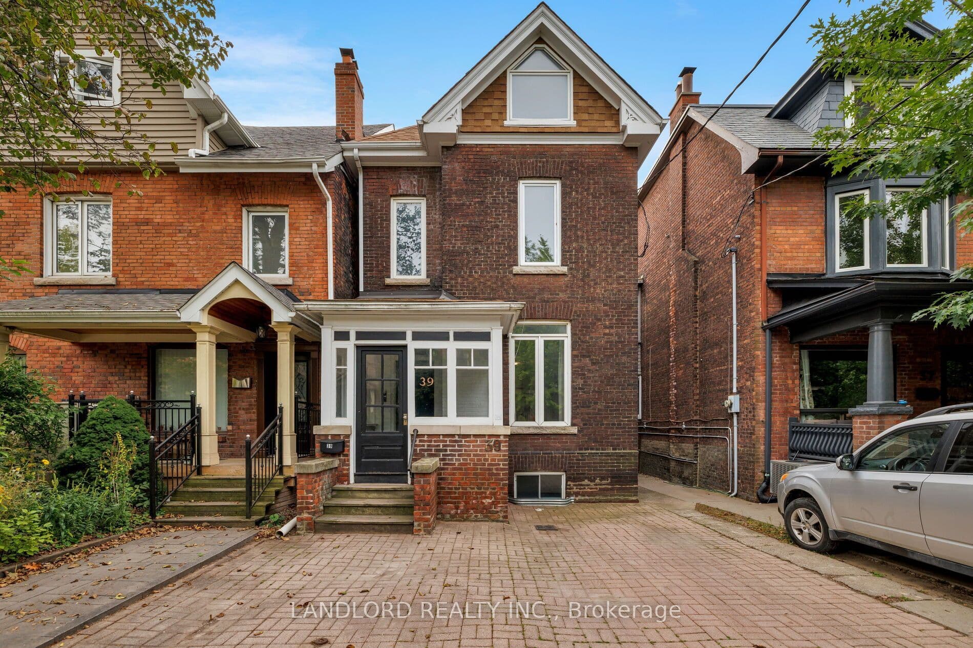 39 Riverdale Avenue, Toronto, ON M4K 1C2