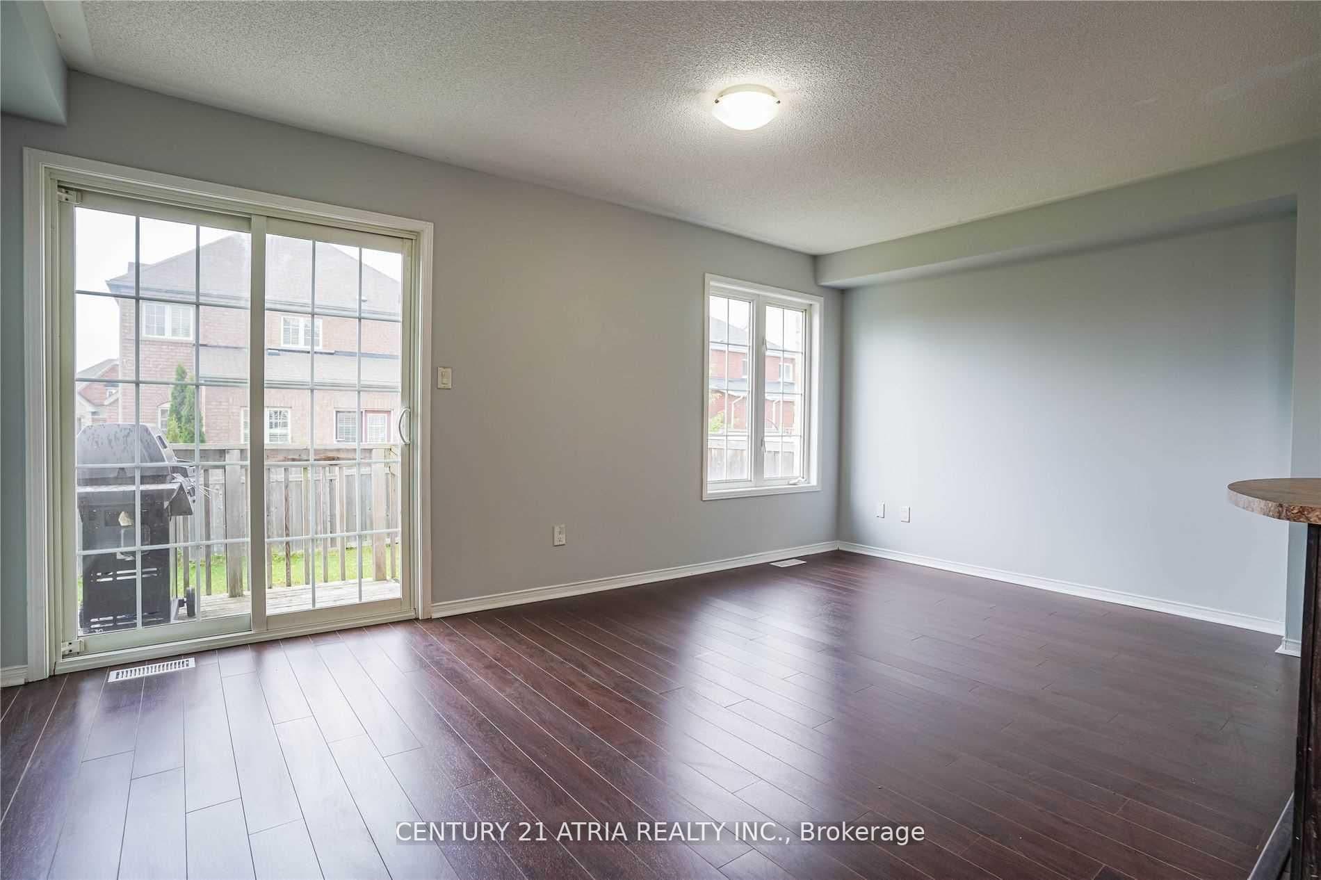 1424 Rennie Street, Oshawa, ON L1K 0N8