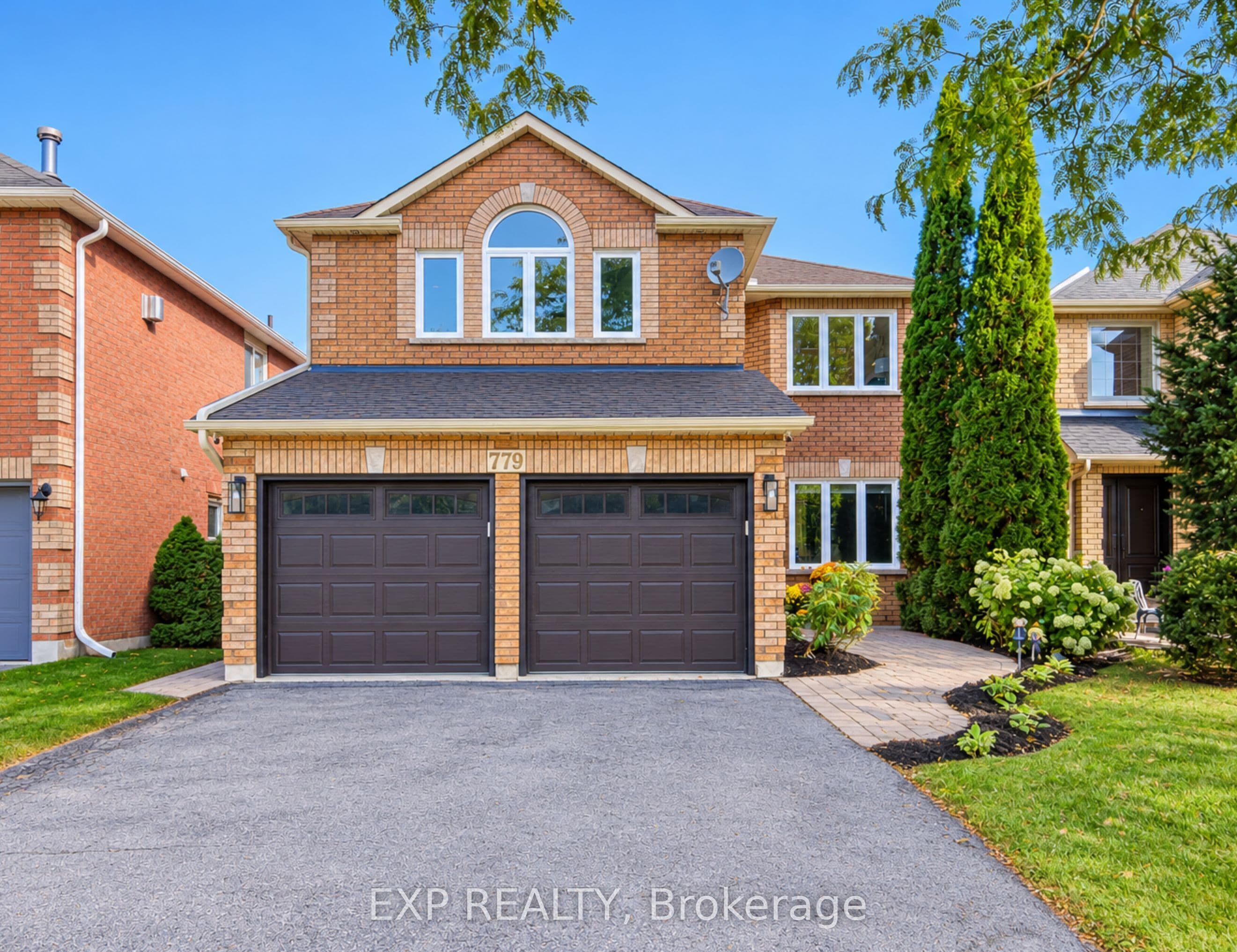 779 Mclaren Street, Newmarket, ON L3Y 8H3