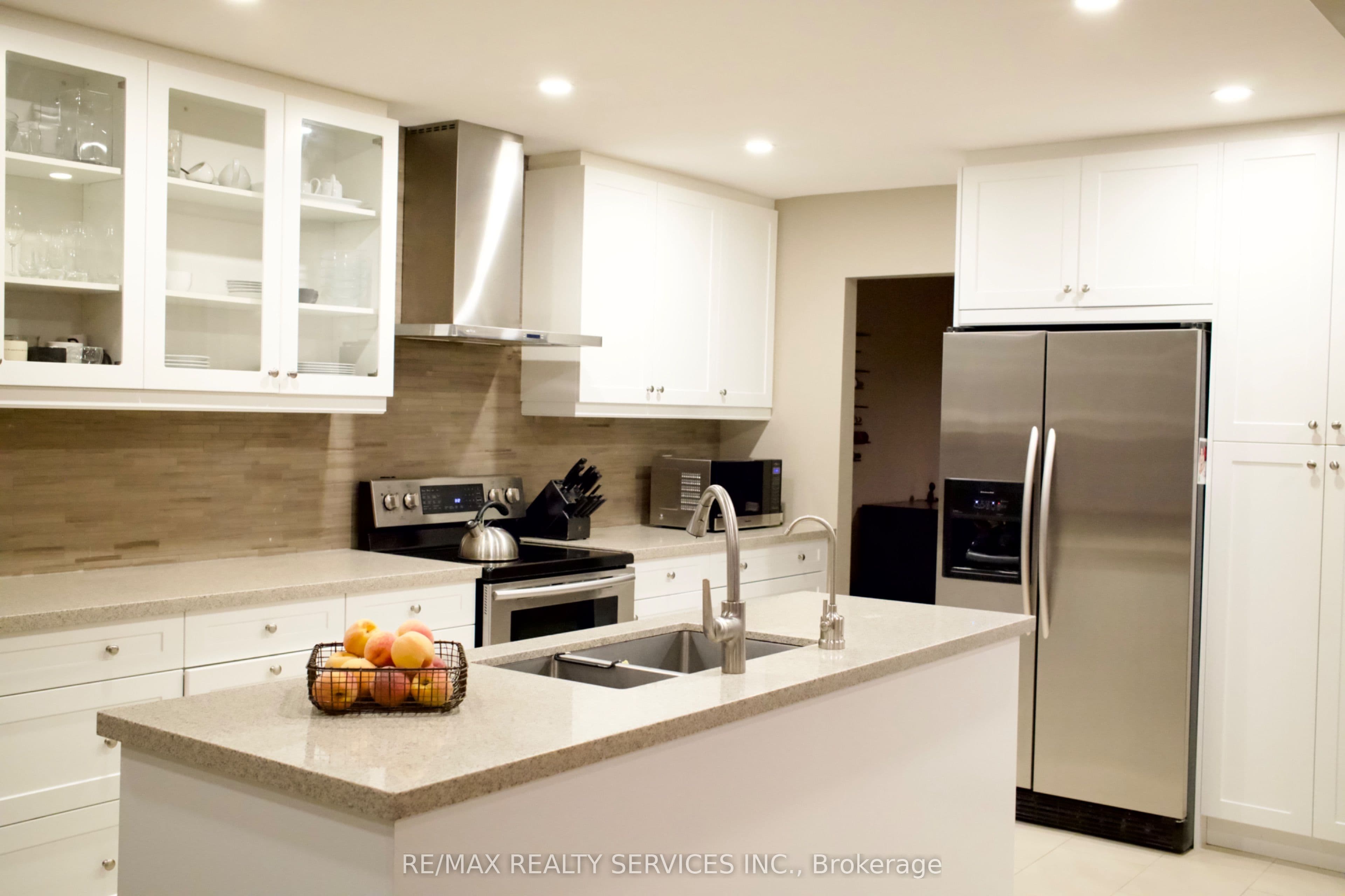 3975 Seebring Crescent, Mississauga, ON L5L 3Y1