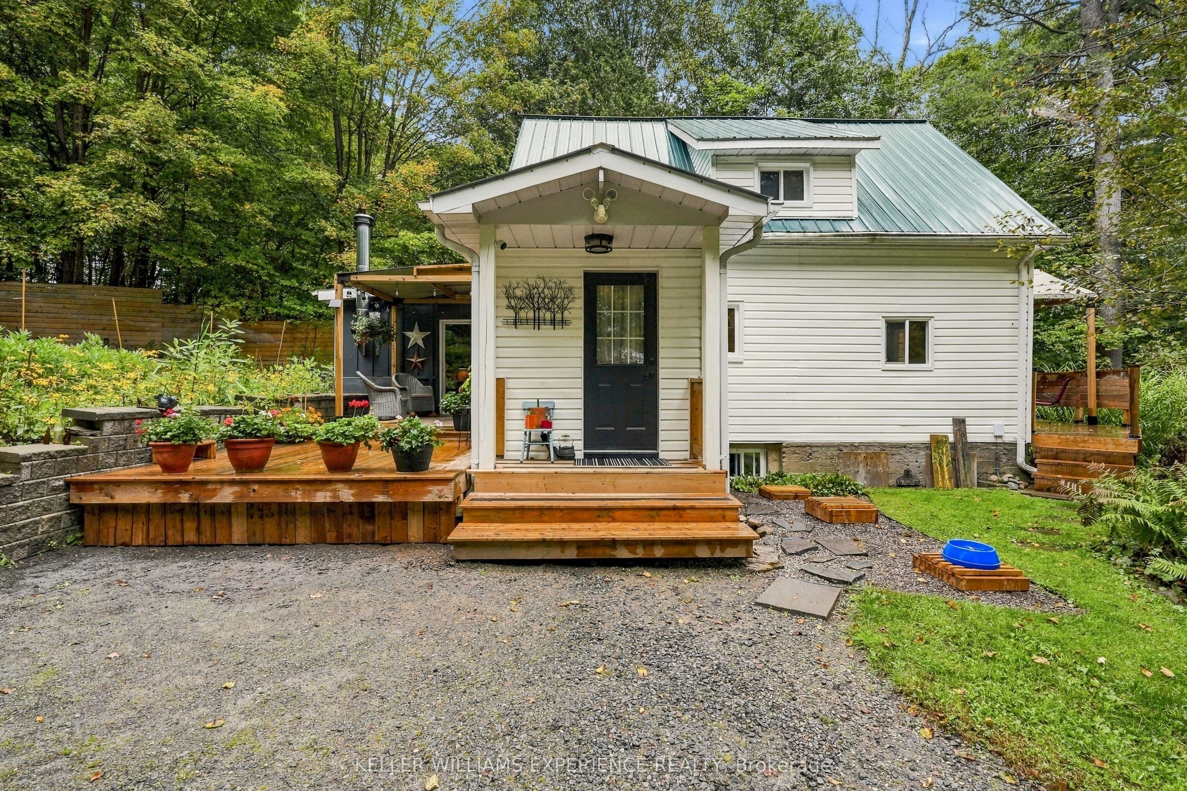 643 NORTH MARY LAKE Road, Huntsville, ON P1H 1R9