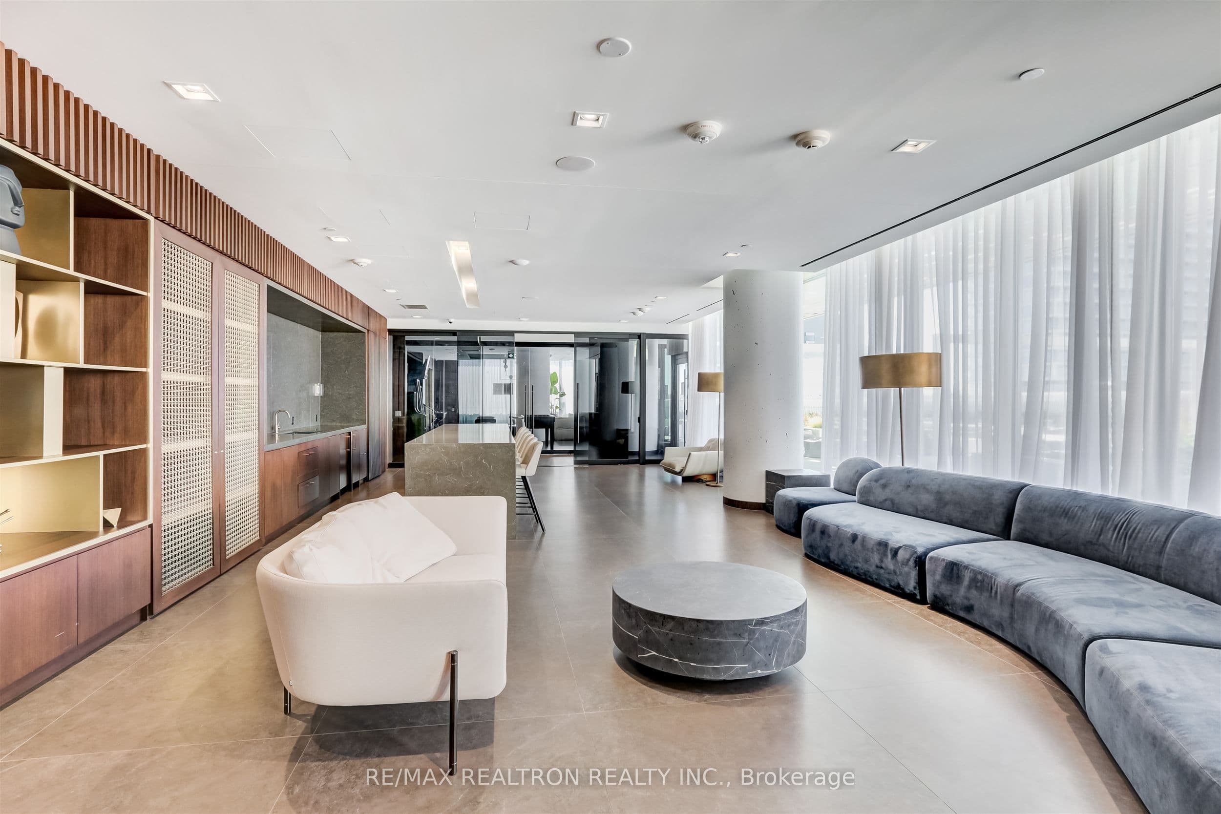 950 Portage Parkway 5901, Vaughan, ON L4K 0J7