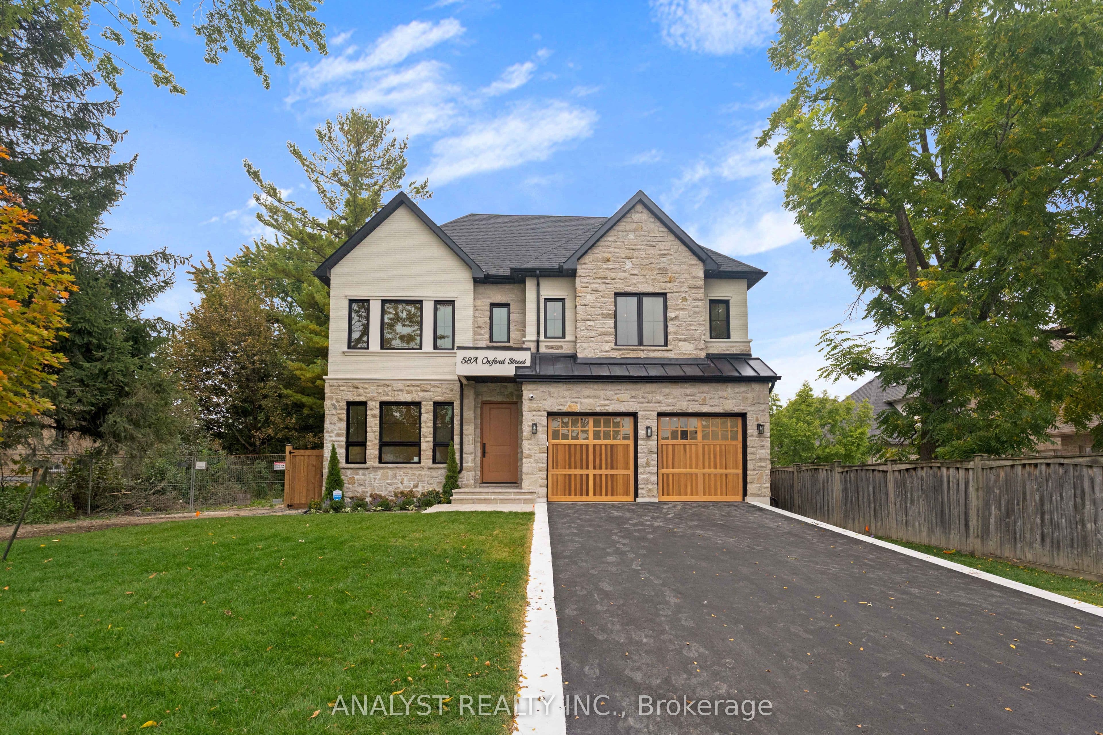 58A Oxford Street, Richmond Hill, ON L4C 4L5